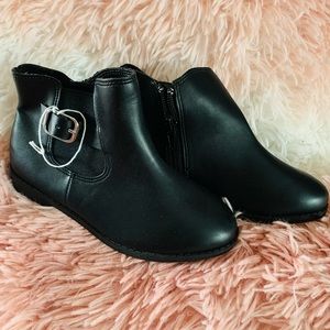 Black boots